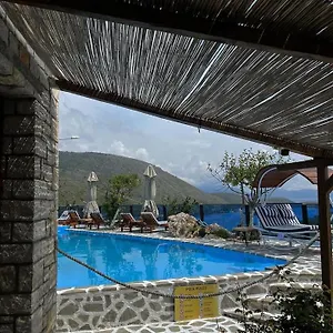 Palermiti Luxury , Himarë Albanie